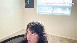 Vera King Learns Crypto Trading, Gets Cum on Face