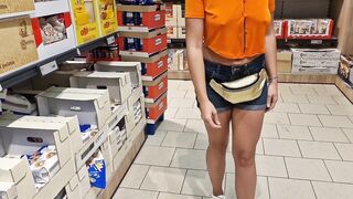 I flash my tits while shopping in the store